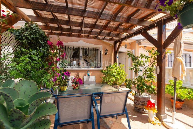 Foto 1ffaff56-a866-4a37-ae58-633e2a4cf75e. Casa adosada adosado con 2 dormitorios y 2 baños, con piscinas comunitaria en zona villamartin costa en Orihuela
