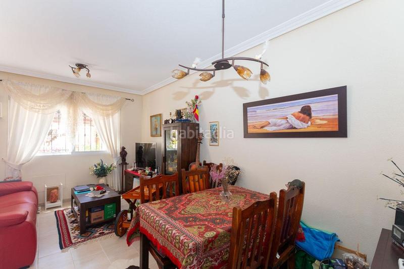 Foto 372ea743-621b-4278-b472-742a61cd929e. Casa adosada adosado con 2 dormitorios y 2 baños, con piscinas comunitaria en zona villamartin costa en Orihuela