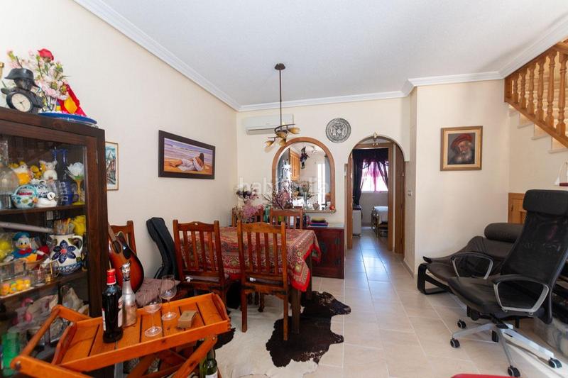 Foto 42fd0f3f-9f11-4ce5-ab81-3bbad78eb993. Casa adosada adosado con 2 dormitorios y 2 baños, con piscinas comunitaria en zona villamartin costa en Orihuela