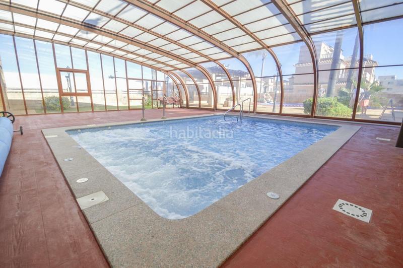 Foto 5a220d40-32ee-400c-9637-c883723cb6f8. Casa adosada adosado con 2 dormitorios y 2 baños, con piscinas comunitaria en zona villamartin costa en Orihuela
