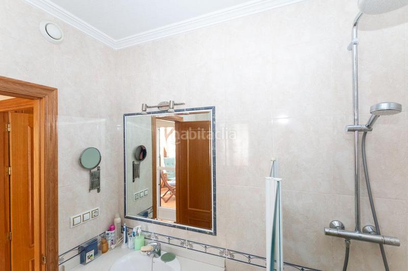 Foto b1fcf5b5-8f17-4b95-b922-9d7e2e5d03f2. Casa adosada adosado con 2 dormitorios y 2 baños, con piscinas comunitaria en zona villamartin costa en Orihuela