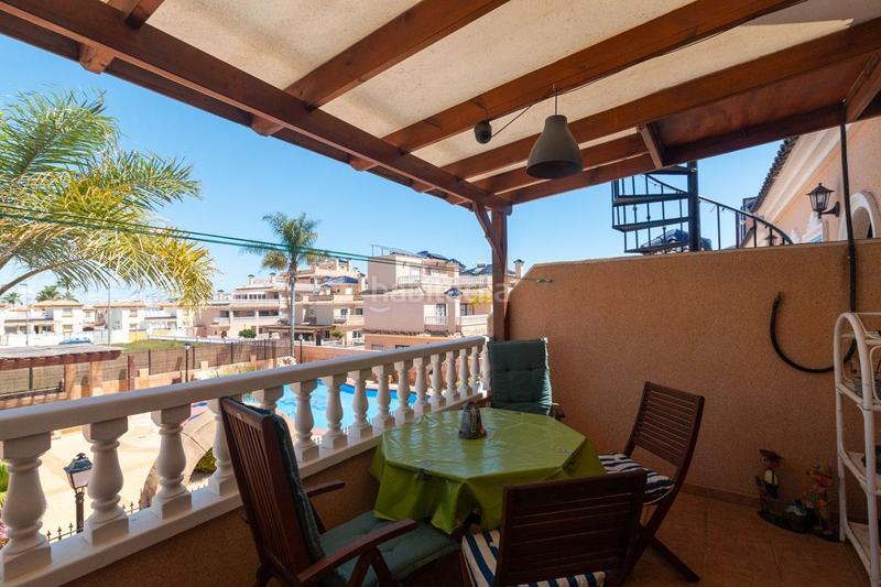Foto f78b1ab3-69c0-4a2c-8841-2df4c4c3feb8. Casa adosada adosado con 2 dormitorios y 2 baños, con piscinas comunitaria en zona villamartin costa en Orihuela