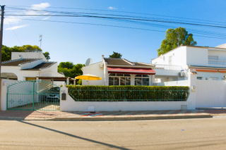 Casa en Zona Carrefour - Urbanizaciones
