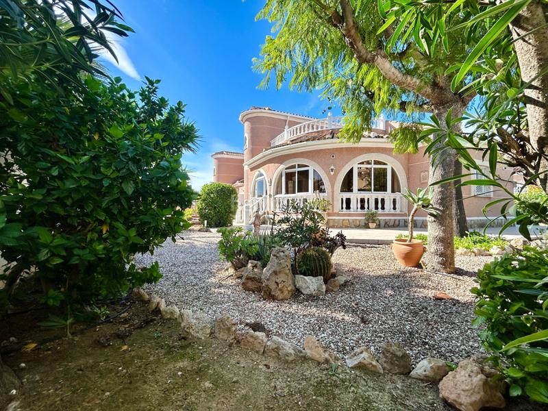 Foto 3e14bc93-bb7e-4514-9261-8a6f3c8138a4. Casa adosada en El Molino Torrevieja