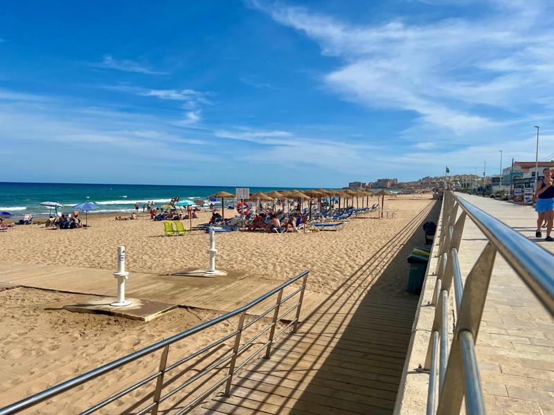 Foto 9d099e83-49e7-46fd-bf52-ddb30e4b9cbb. Casa bifamiliare in Los Europeos Torrevieja