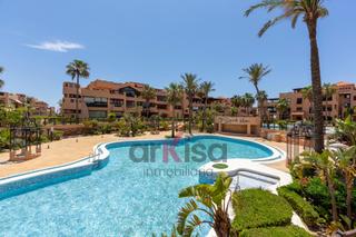 Penthouse en Almerimar. tico en primera linea de playa , con terraza y solrium en urba