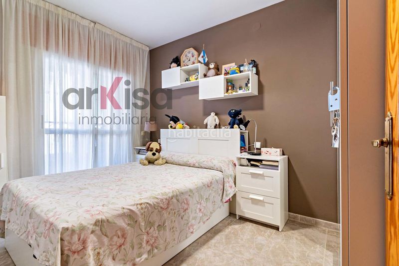 Foto 482a6dad-5710-4aa6-a63d-97909611d24e. Duplex avec parking dans Berja