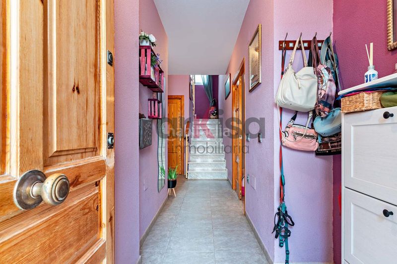Foto 6a4fa556-b884-4915-9d0a-a2a6c02ff5e8. Duplex avec parking dans Berja