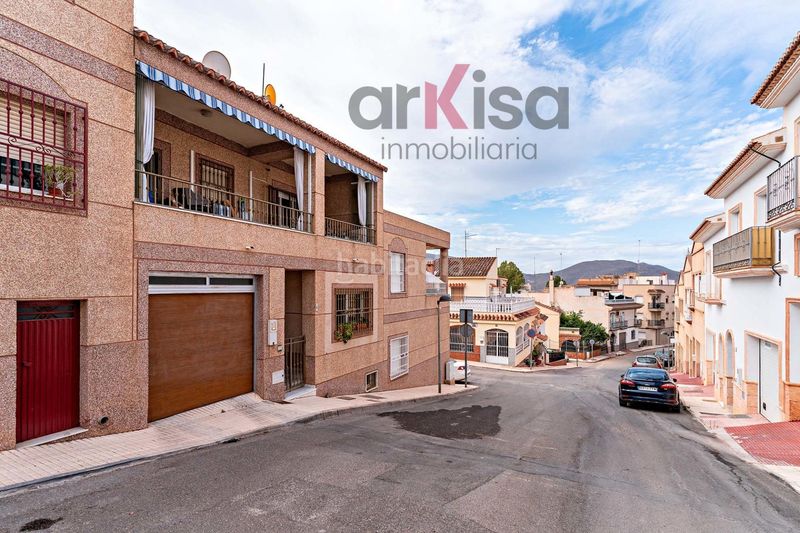 Foto b3d4ec6d-b7aa-4d90-8042-02ed4bff9493. Duplex avec parking dans Berja