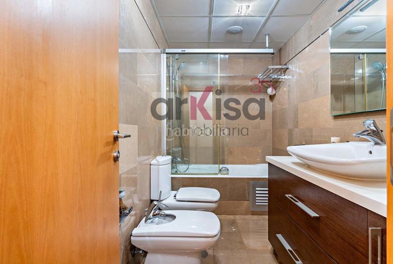 Foto f95561c3-fad5-490f-86fb-d11bfc0a54b4. Piso espectacular piso de 170 m con excelentes calidades en el centro de el ejido en Ejido (El)