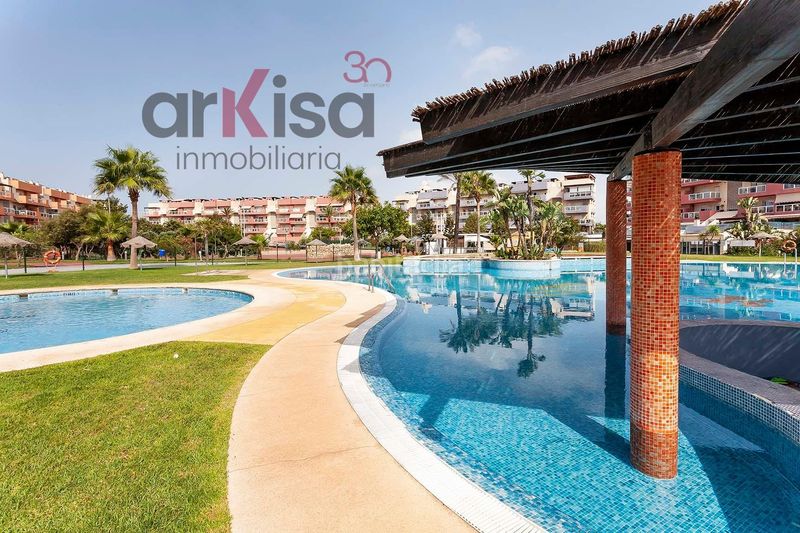 Foto 4781b18e-7f3c-4d09-bd2e-aafb20b5d2c6. Apartament amb aparcament piscina a Almerimar Ejido (El)