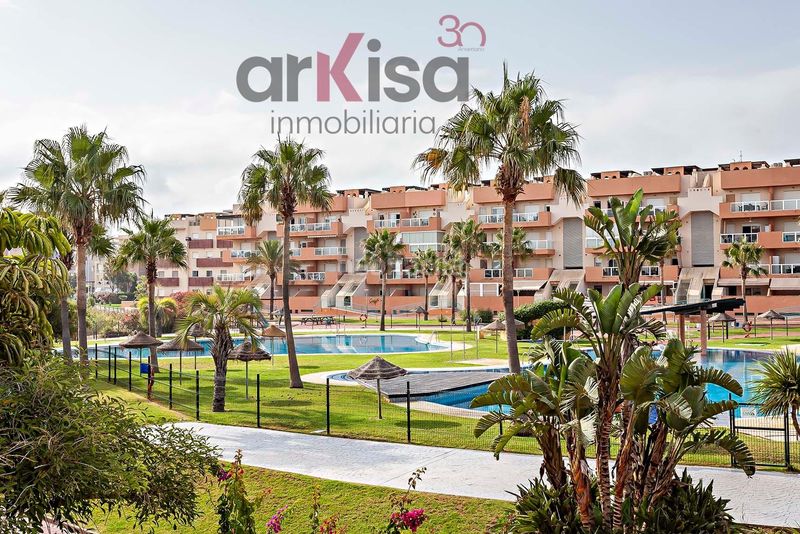 Foto f7e7d55e-21b6-447c-99f3-e8c55d7ef3eb. Apartament amb aparcament piscina a Almerimar Ejido (El)