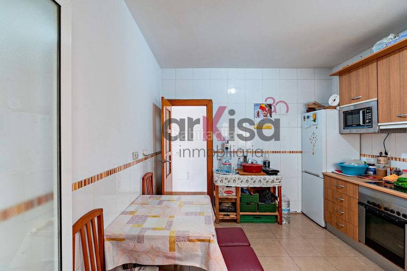 Foto e4ba4803-23fe-47d3-b6eb-415e0280807d. Flat with parking in Santa María del Águila Ejido (El)