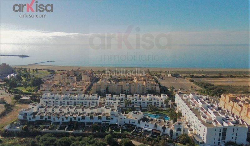 Foto 411ebe6d-ab4a-4f95-a53f-ea105c578451. Location appartement avec piscine dans Almerimar Ejido (El)
