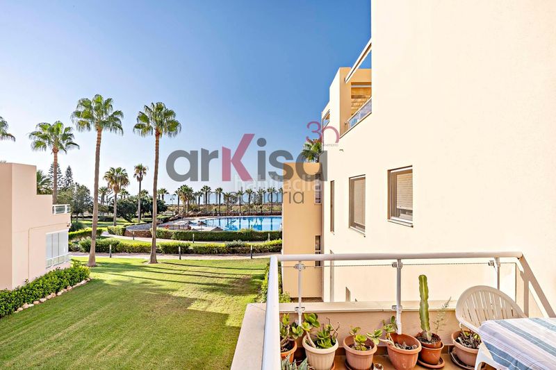 Foto 4b33faba-4dea-4fc2-b06d-0ce466ce2aa8. Apartament amb aparcament a Almerimar Ejido (El)