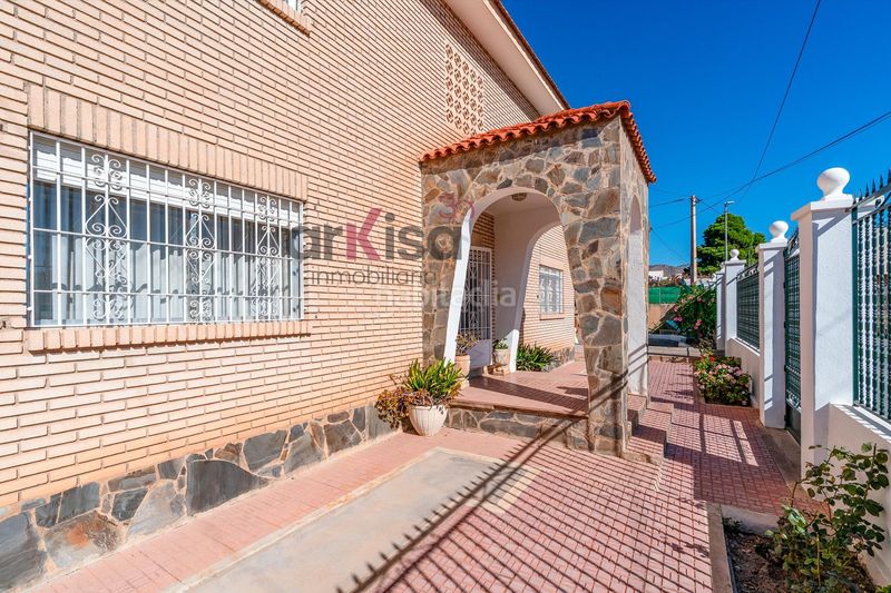 Foto a04233f0-3da9-4b88-a979-9887547d2af9. Masia amb aparcament piscina a Berja