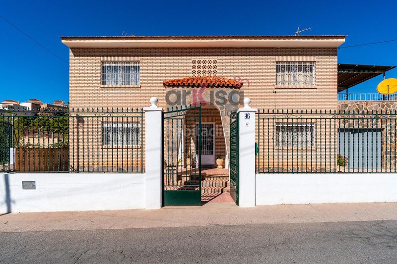 Foto a552f055-45b6-4ea5-abf2-c9256771d7c9. Masia amb aparcament piscina a Berja