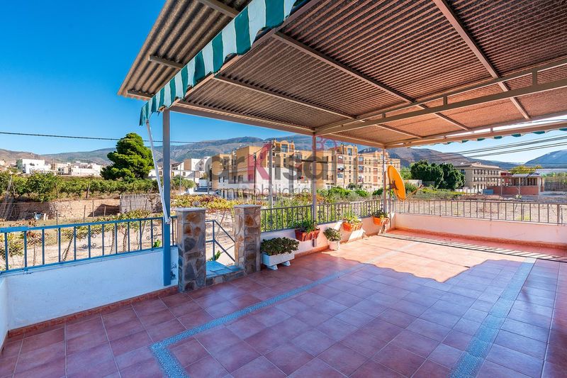 Foto d44a357a-25a3-45b9-b345-bcf4aff6f37c. Masia amb aparcament piscina a Berja