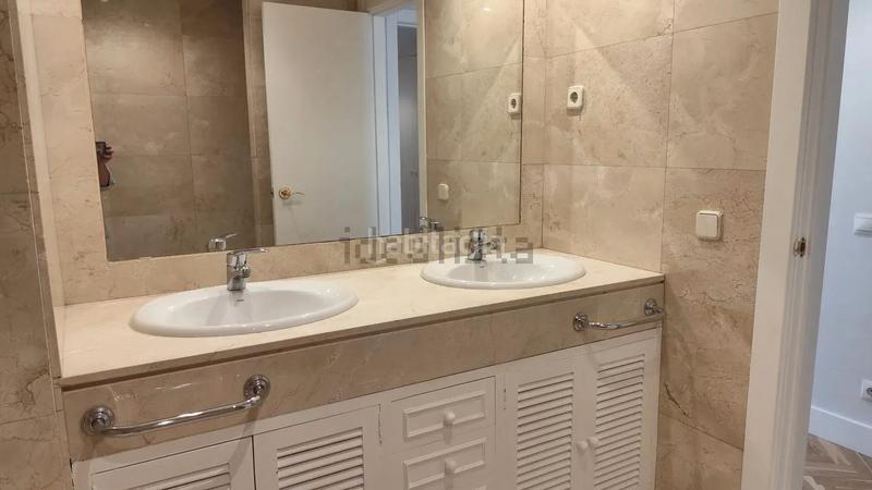 Foto e2cc3be4-c9d0-4cbe-a784-d24aa1b13cc4. Affitto duplex con riscaldamento piscina in Valdemarín Madrid