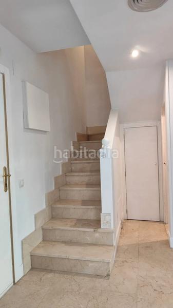 Foto 344e02a8-b3a7-48be-b6f6-cee741fa45e6. Miete zweistöckige wohnung mit heizung pool in Valdemarín Madrid