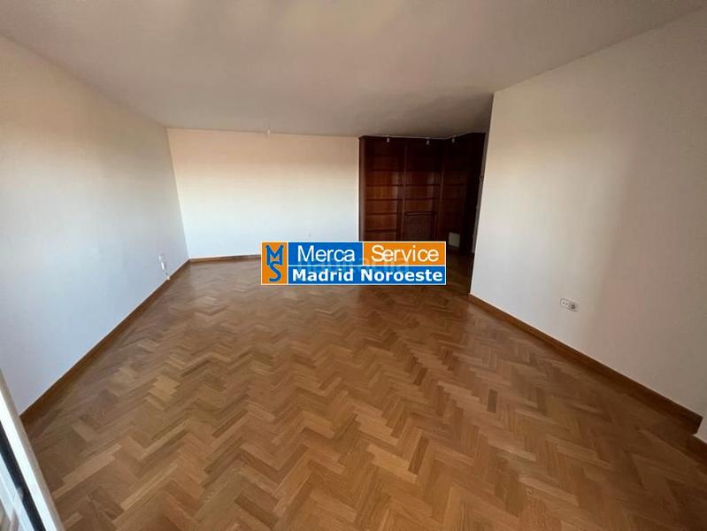 Foto 2ceb19ae-89e6-41d0-ad90-13fa7b2c1180. Rent flat with heating parking pool in Casco Antiguo Majadahonda