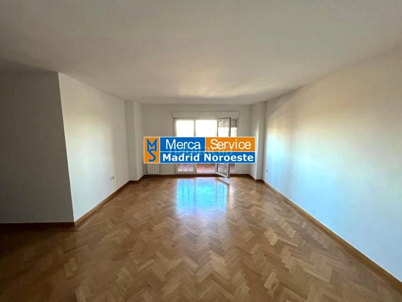 Foto 4a659166-262f-4ba0-82a8-83851a9e0dd9. Rent flat with heating parking pool in Casco Antiguo Majadahonda