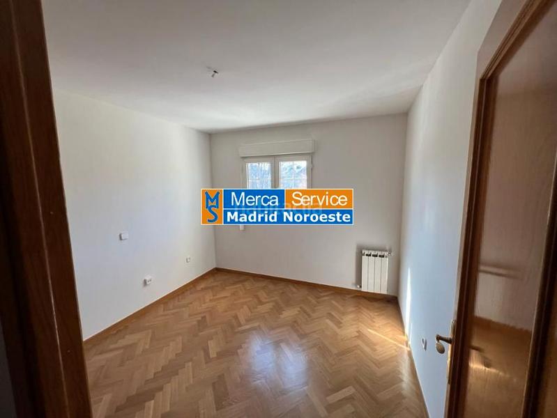 Foto 952ef2d1-0272-4b8a-97d4-933ebf5038b2. Rent flat with heating parking pool in Casco Antiguo Majadahonda