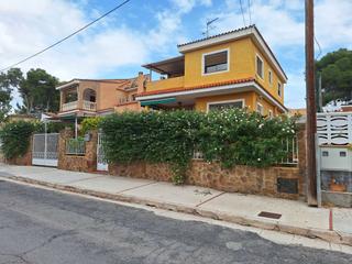 Casa en Montesol. Casa en la eliana