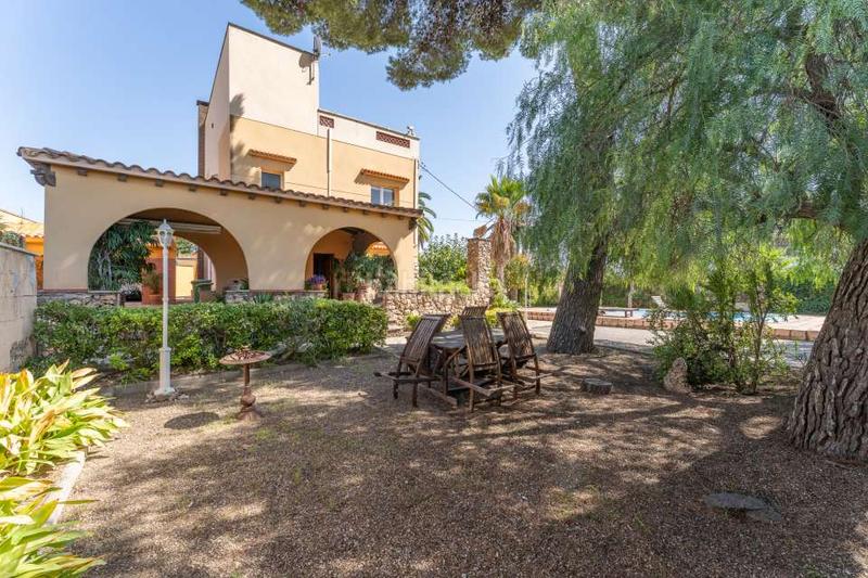 Foto 2e1d2353-a65a-46a3-8d78-f5974d57a7c4. Chalet avec chauffage parking piscine dans Llevant Tarragona
