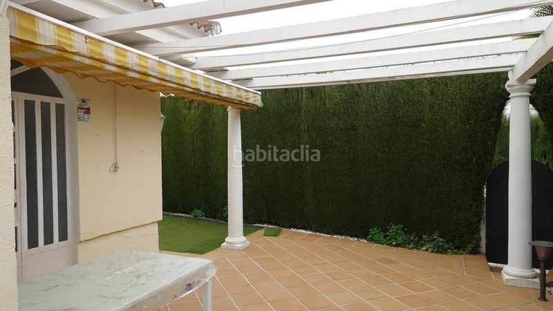 Foto 30960ce4-6131-4d57-ad09-2c676e39f098. Chalet en Albolote