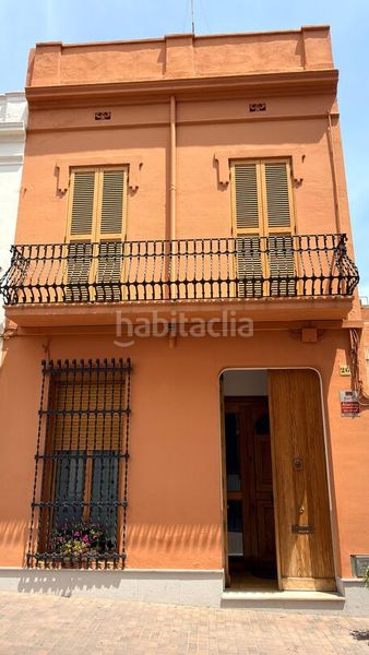 Foto 084d5f38-82cc-4c53-adef-5fd9f2685c9b. Casa amb calefacció aparcament a Centre-Nucli Antic Premià de Mar