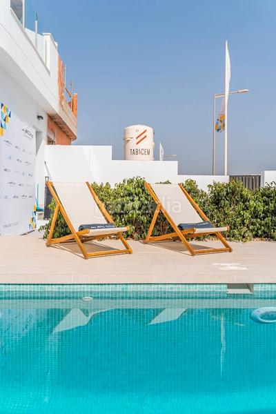 Foto 2870f36c-5f05-4c08-8f1d-9755f5526547. Maison 305m<sup>2</sup> avec parking piscine dans Los Balcones-Los Altos Torrevieja