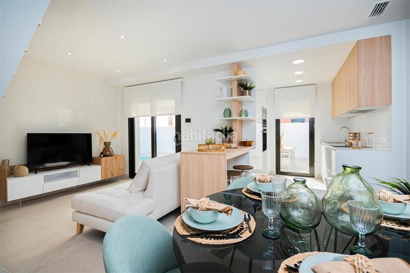 Foto b4b6c6b3-a735-446a-a52c-01269e58c1de. Erdgeschoss 188m<sup>2</sup> mit parking pool in Los Balcones-Los Altos Torrevieja