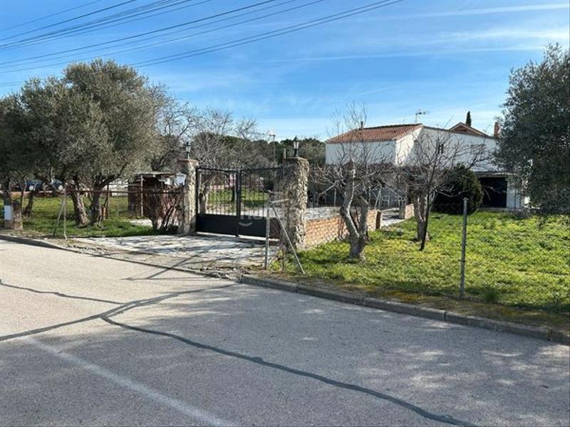 Foto f69f23de-65c5-4879-a4e4-0289e77841fe. Bauernhof mit parking pool in Valdetorres de Jarama