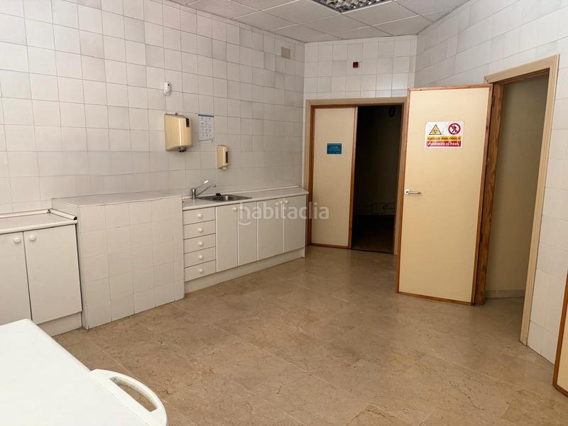 Foto 88ee03b3-08ad-4d9c-8cf2-9fd7bfea2287. Alquiler local comercial en Villayuventus-Renfe Parla