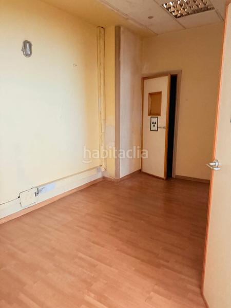 Foto aad0b098-445b-44e0-9f7e-57e8baad00f8. Alquiler local comercial en Villayuventus-Renfe Parla