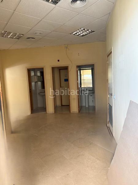 Foto 249a3bd4-8c72-485c-bf78-4909d5964ebc. Location local commercial avec chauffage dans Villayuventus-Renfe Parla