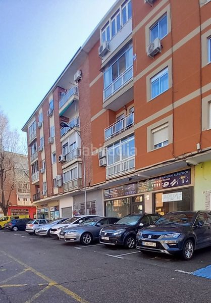 Foto 1aa77470-a476-4b7e-8399-28e9360a633c. Affitto locale commerciale con riscaldamento in Reyes Parla