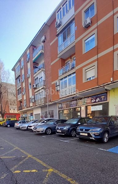 Foto 5148c397-970a-4206-bbff-4e500beb9aa9. Affitto locale commerciale con riscaldamento in Reyes Parla