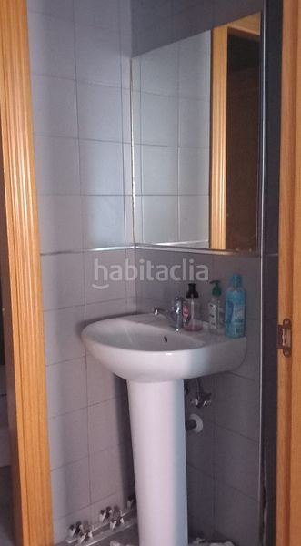 Foto f3b9c510-752c-46e6-972f-64231188d082. Affitto locale commerciale con riscaldamento in Reyes Parla