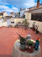 Casa adosada  Carrer de paco mutlló. Excelente casa con amplias terrazas y garage 100 m2