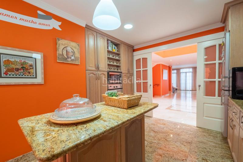 Foto 48f599b7-6ee6-4124-9f26-a8a9c83c59da. Chalet with parking in Guanarteme Palmas de Gran Canaria (Las)