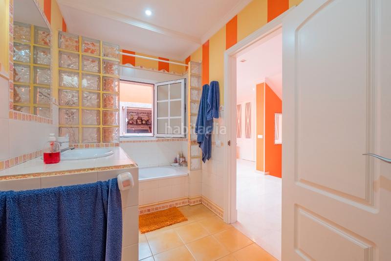 Foto ac4ce9ce-8db9-4a1f-ac7d-8245b1c97726. Chalet with parking in Guanarteme Palmas de Gran Canaria (Las)