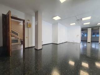 Oficina  Avenida rafael cabrera. Oficina estratgica en el centro con todas las comodidades para