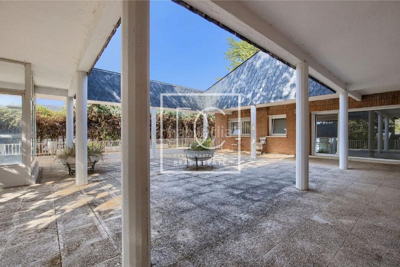 Foto 3190b544-c951-4340-9074-812826cf3b69. Chalet con camino riscaldamento parcheggio in Iglesia-Estación Moralzarzal