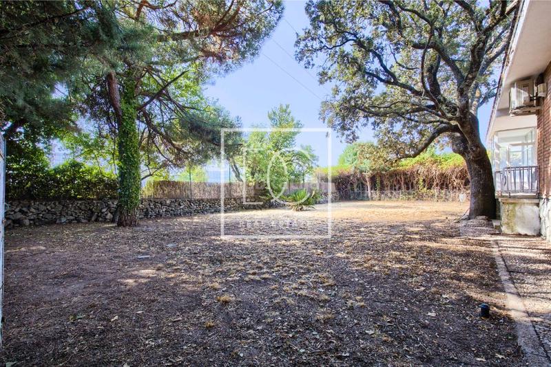 Foto 46c3ca49-9262-4735-a45d-00cdbd419b85. Chalet con camino riscaldamento parcheggio in Iglesia-Estación Moralzarzal