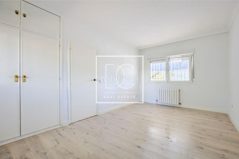 Foto 6c1a41dc-6fa3-4dce-ad14-cf46870334b4. Chalet con camino riscaldamento parcheggio in Iglesia-Estación Moralzarzal