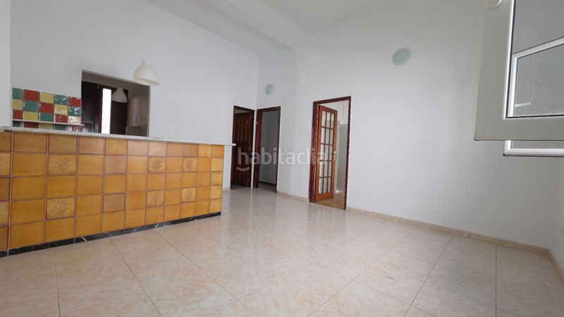 Foto efaeb4ac-b58c-47d1-a5c0-8374082c40f7. Edifici a San Juan Telde