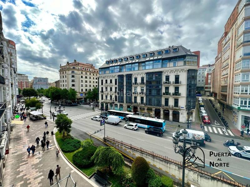 Foto f1386be5-0c0a-402f-b1cd-eae1138534b2. Büro in jesús del monasterio 10 in Centro - Ayuntamiento Santander