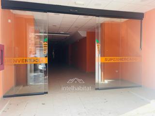 Location Local commercial  Calle rodriguez cepeda. Local comercial en alquiler